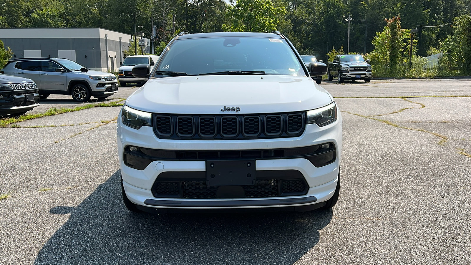 2025 Jeep Compass Limited photo 2