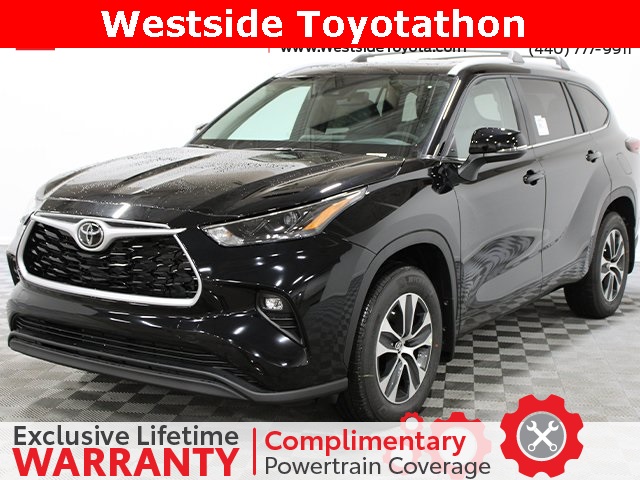 2026 Toyota Highlander XLE's photo