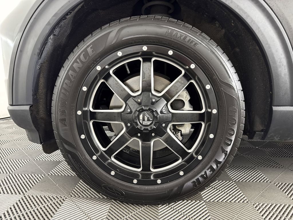 2020 Ford Explorer Limited photo 7