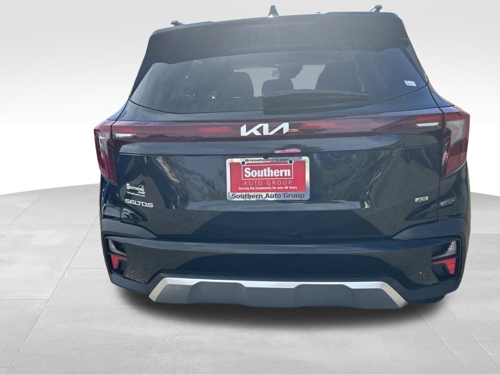 2025 Kia Seltos S photo 4