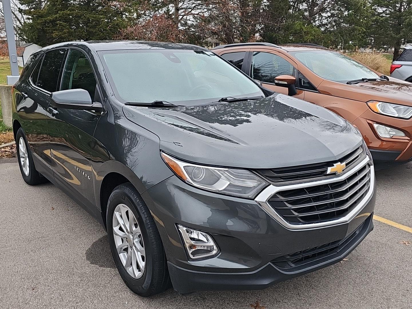 2020 Chevrolet Equinox LT photo 2