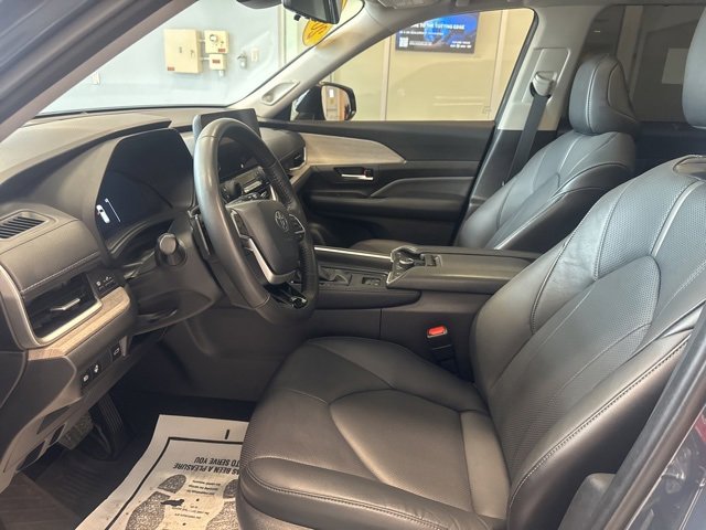 2024 Toyota Grand Highlander Platinum photo 8