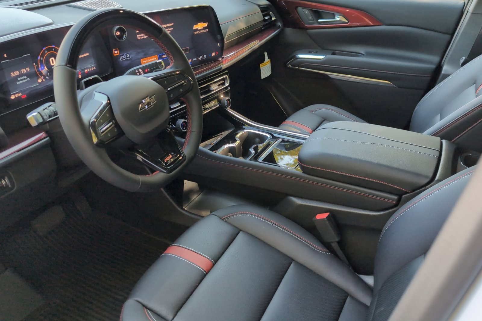 2026 Chevrolet Traverse RS photo 9