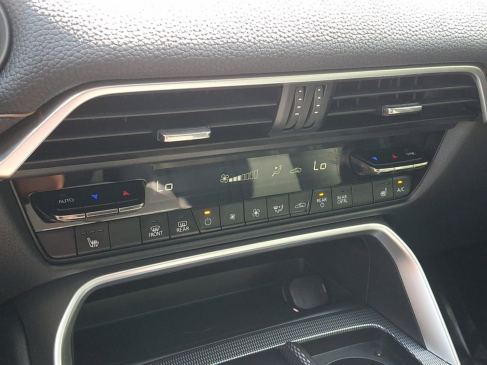 2024 Mazda CX-90 3.3 Turbo Preferred Plus photo 14