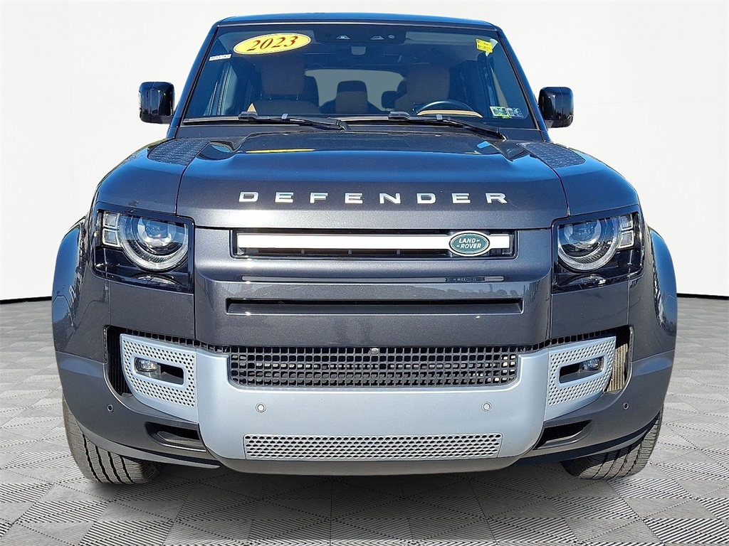 2023 Land Rover Defender 130 First Edition photo 2