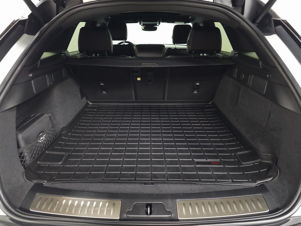 2023 Land Rover Range Rover Velar R-Dynamic S photo 4