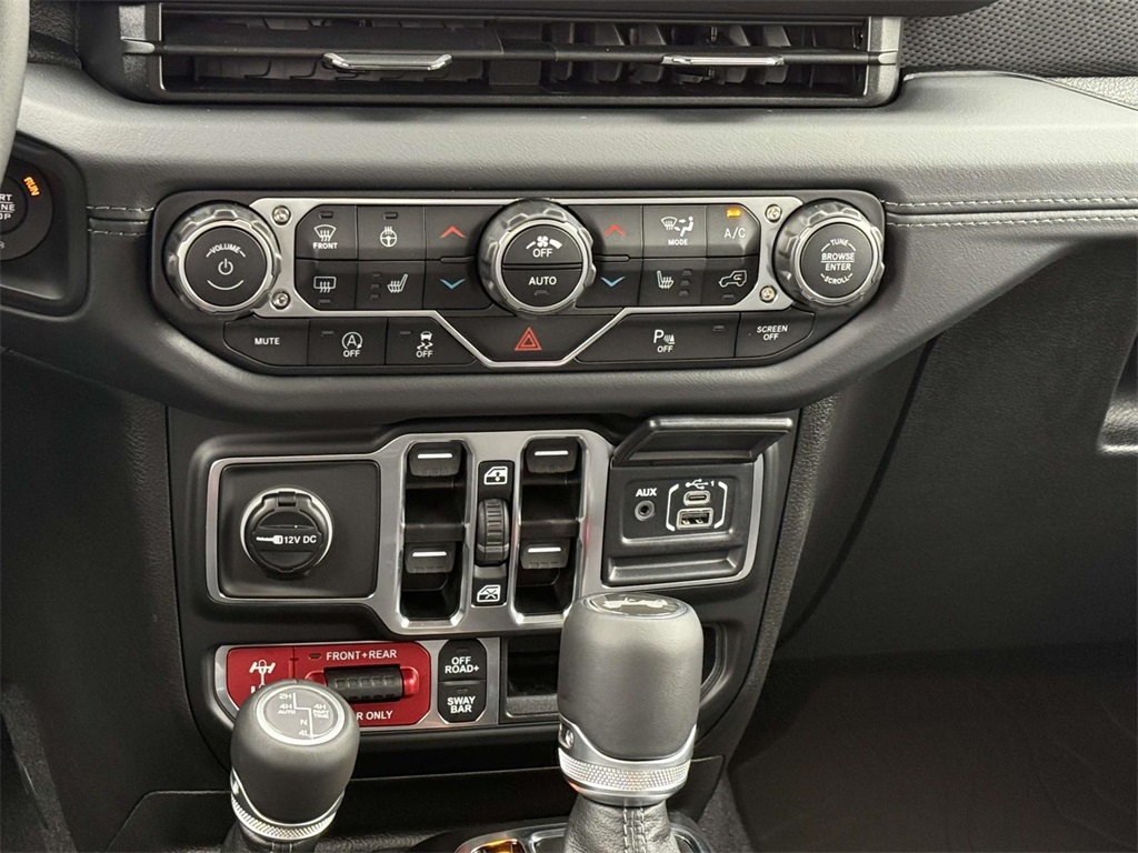 2025 Jeep Wrangler Rubicon X photo 20