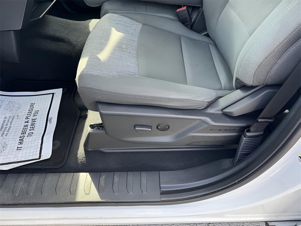 2023 Ford F-150 XLT photo 14