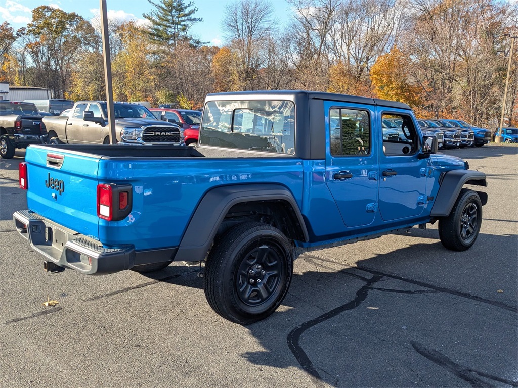 2024 Jeep Gladiator Sport photo 3