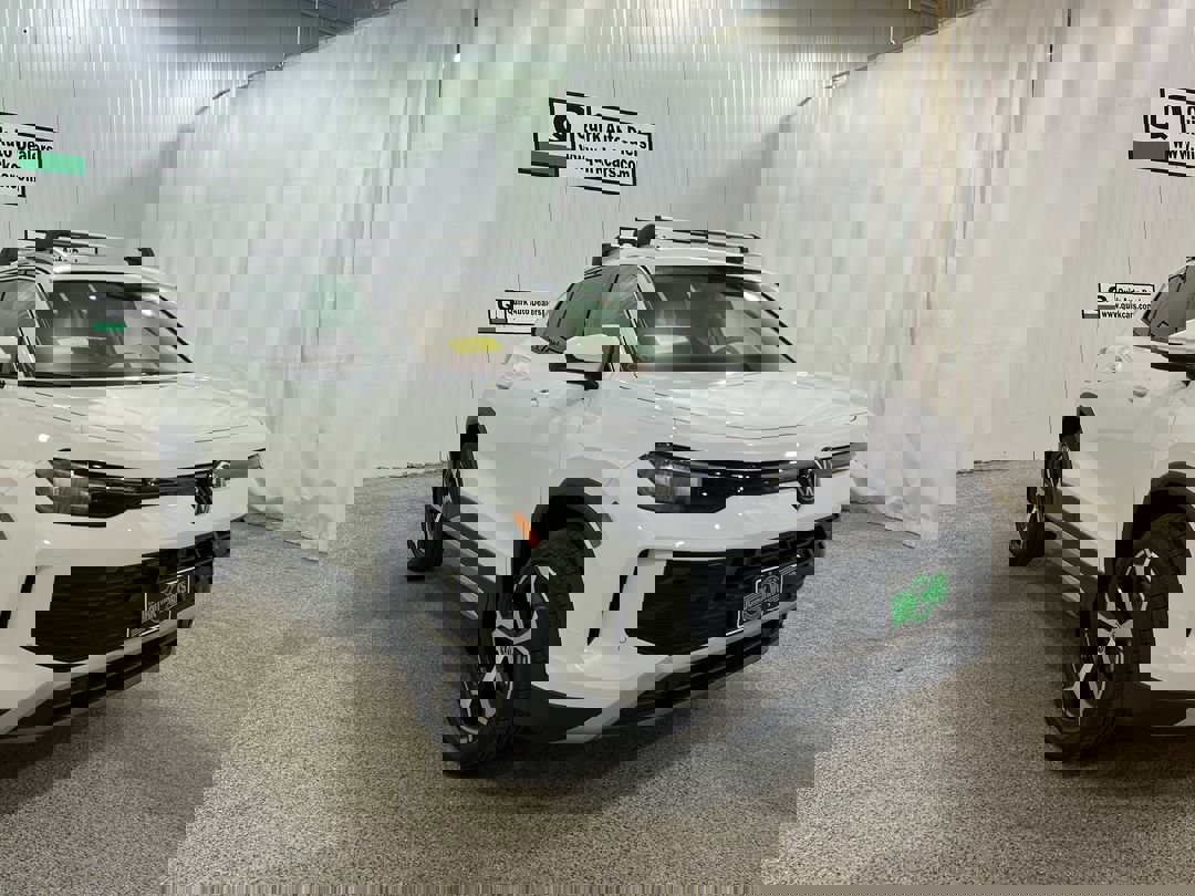 2026 Volkswagen Tiguan SE's photo