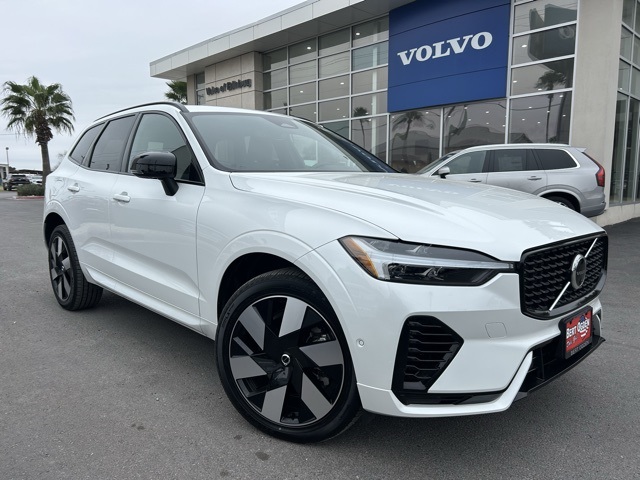 2024 Volvo XC60 Plus's photo
