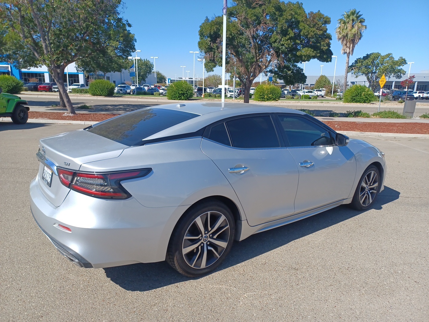 2019 Nissan Maxima SV photo 4