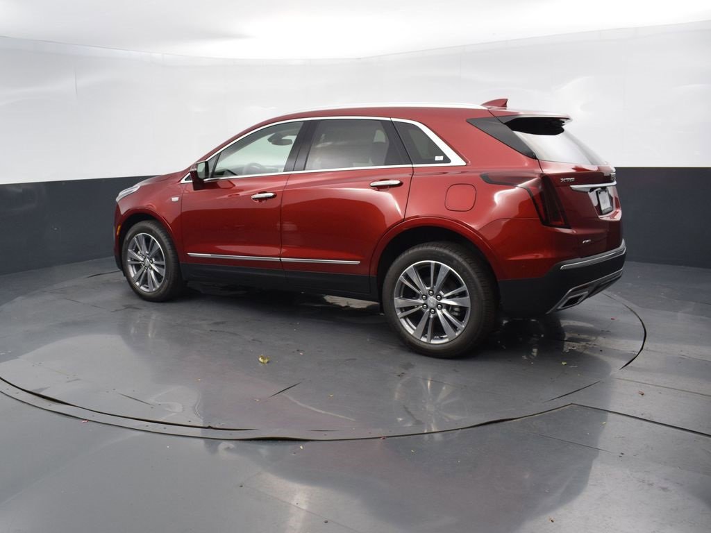 2025 Cadillac XT5 Premium Luxury photo 3