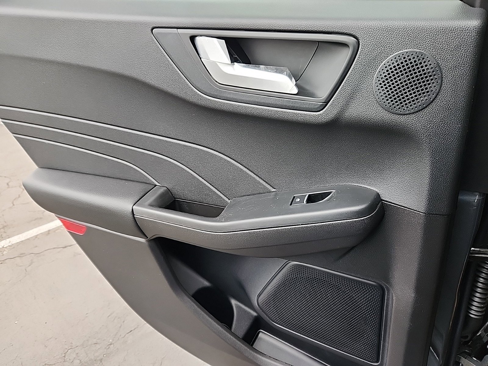 2024 Ford Escape Plug-In Hybrid Premium photo 12