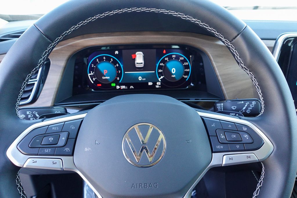 2026 Volkswagen Atlas SE Technology photo 13