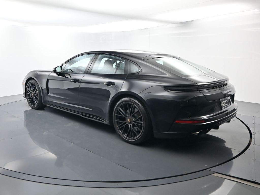 2025 Porsche Panamera GTS photo 2
