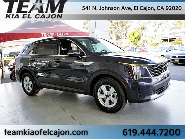 2026 Kia Sorento LX photo 4