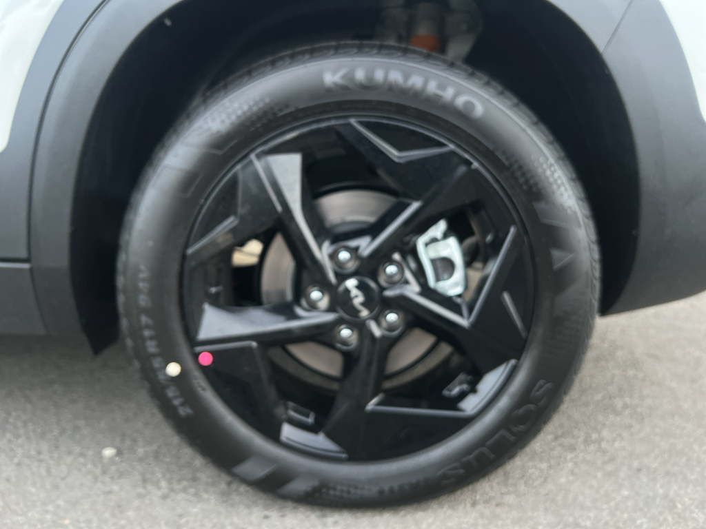 2026 Kia Seltos EX photo 4