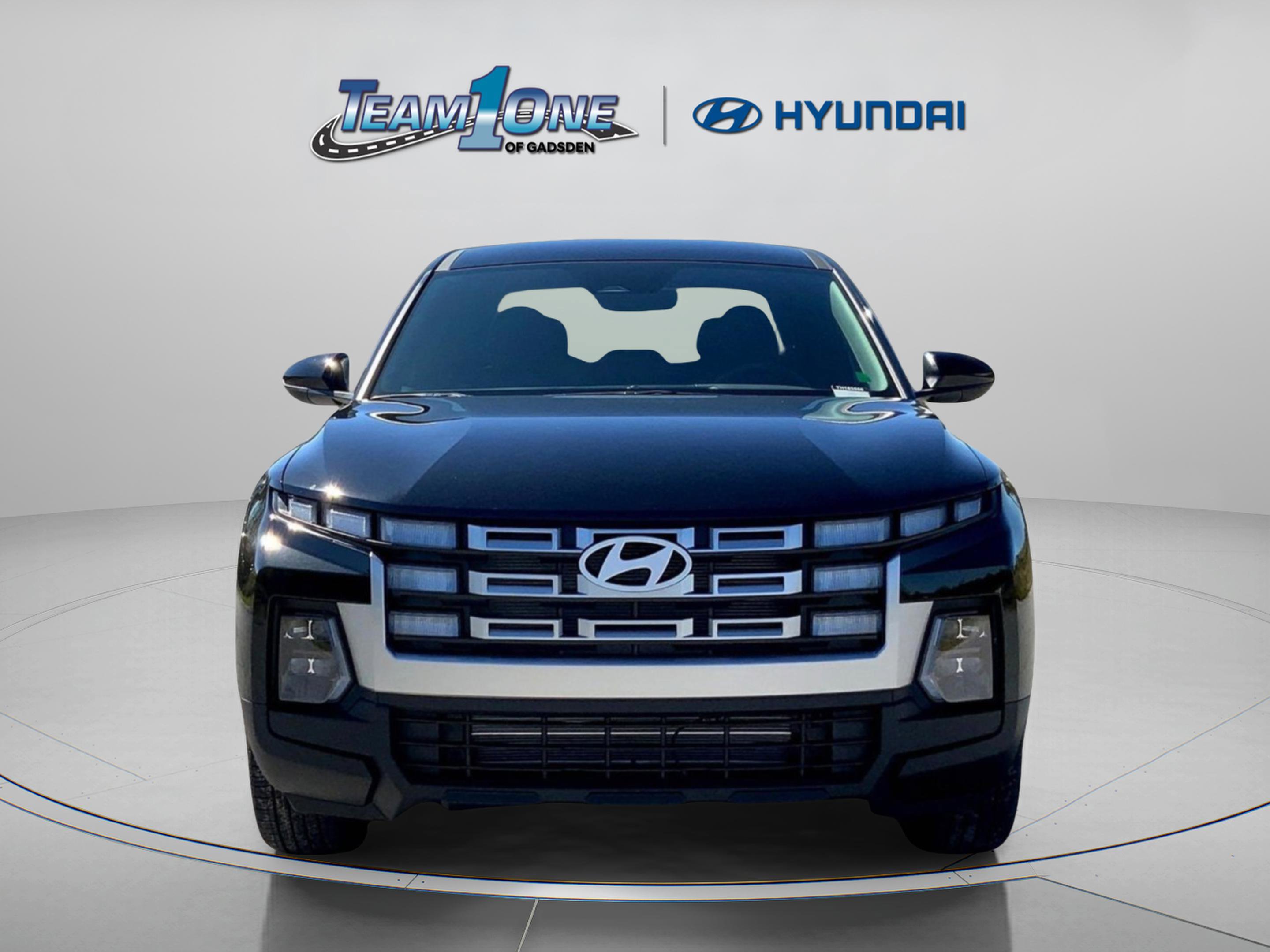 2026 Hyundai Santa Cruz SE photo 2