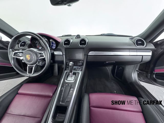 2017 Porsche Cayman Base photo 20