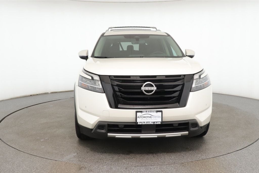 Used 2024 Nissan Pathfinder Platinum with Black Appearance Package SUV