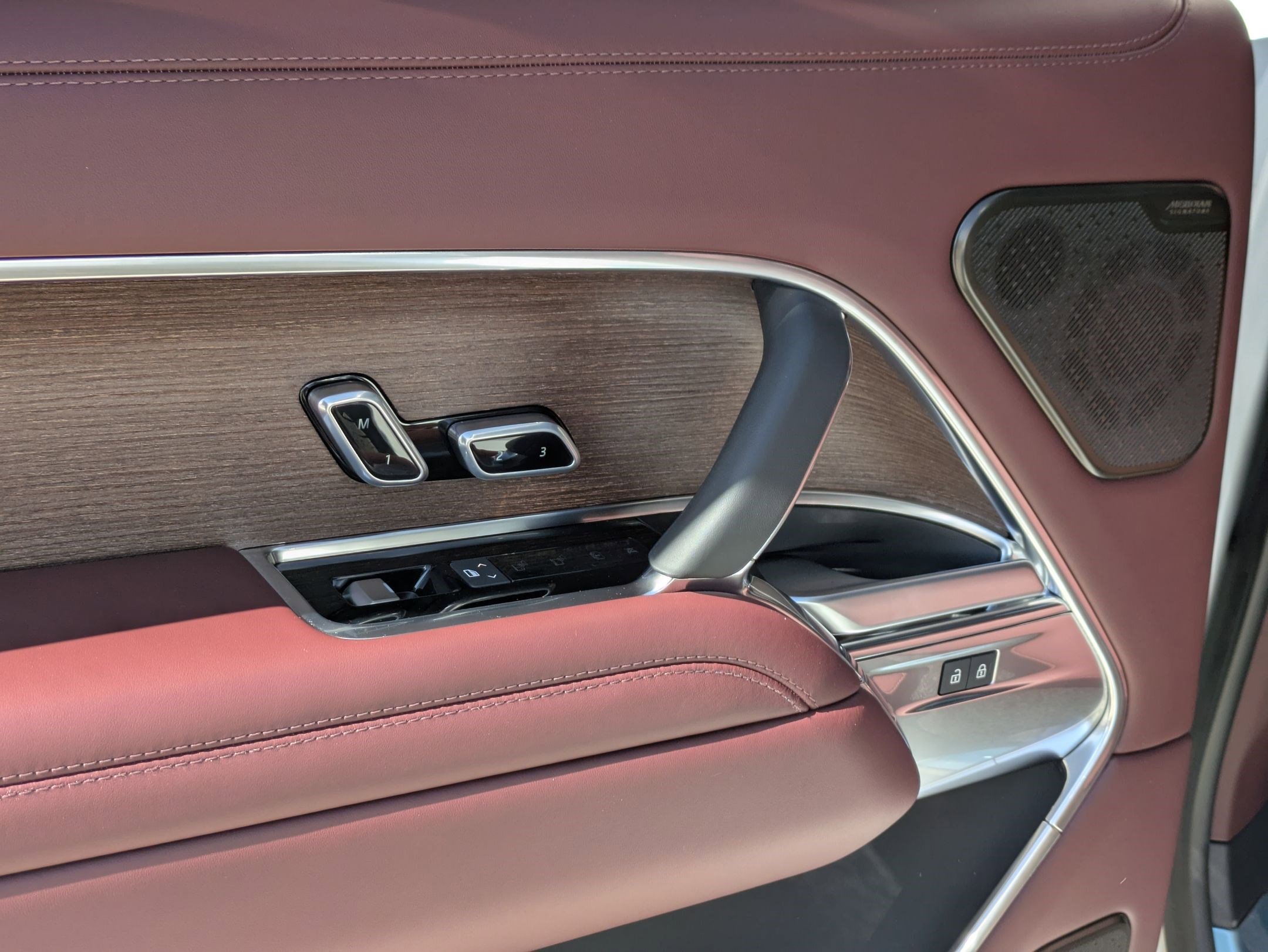 2025 Land Rover Range Rover Autobiography photo 19