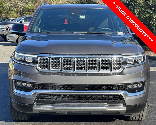 2023 Jeep Grand Wagoneer III photo 2