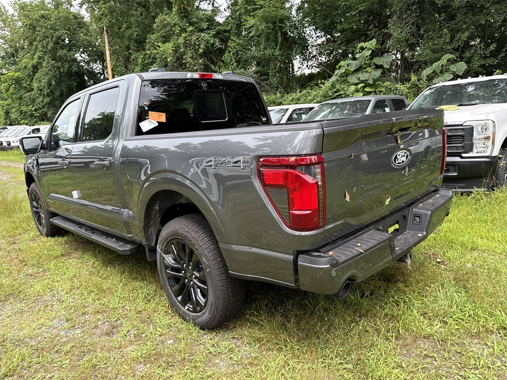 2025 Ford F-150 XLT photo 4