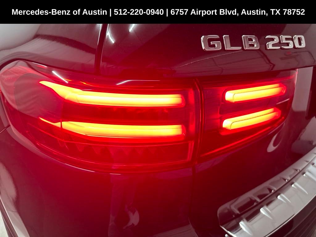 2024 Mercedes Benz GLB 250 photo 32