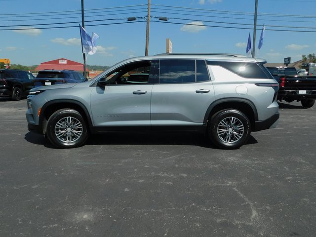 2024 Chevrolet Traverse photo 3