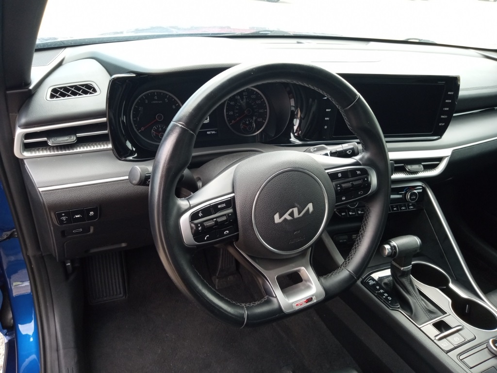 2022 Kia K5 GT-Line photo 13