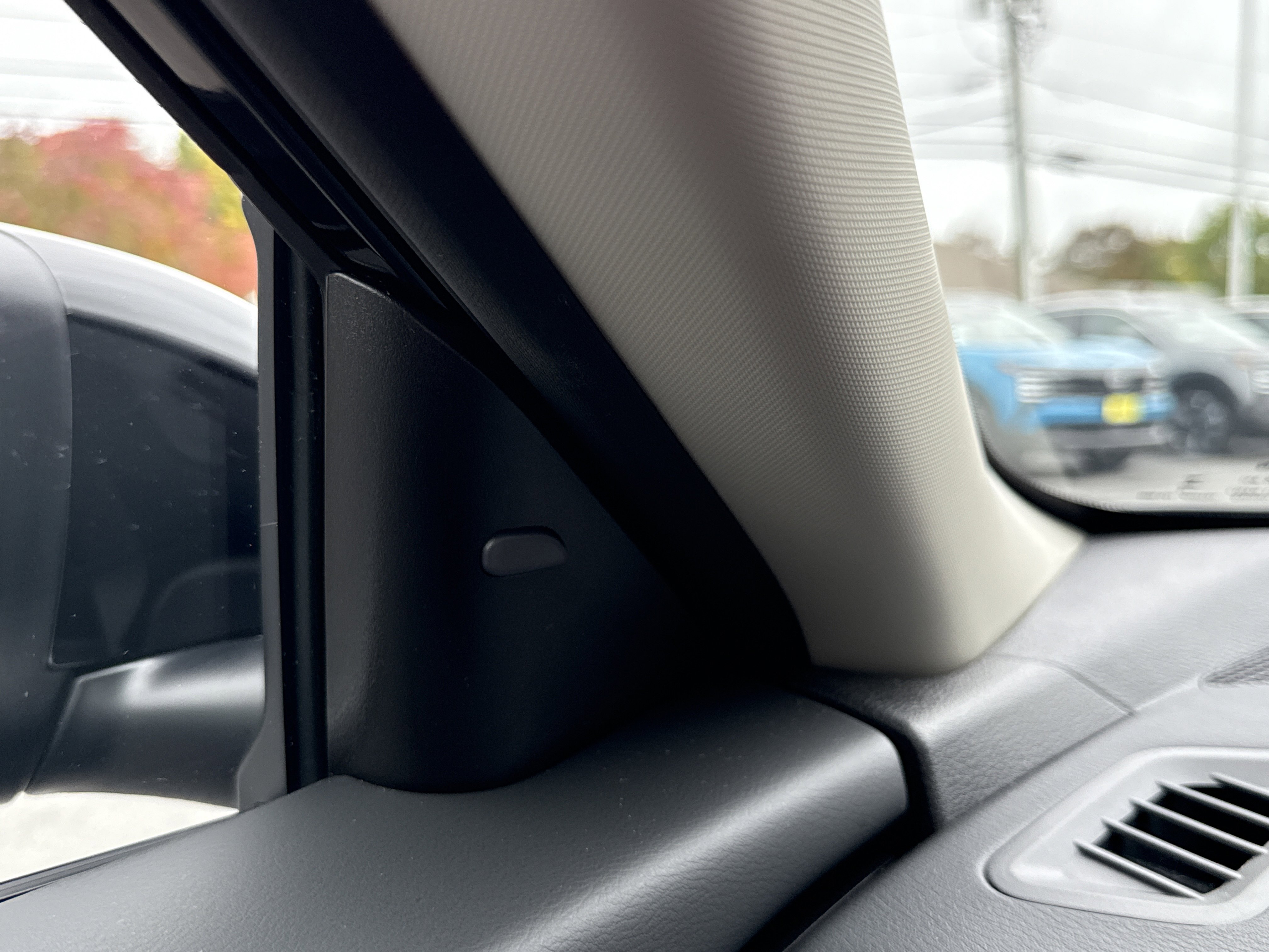 2023 Nissan Altima 2.5 SV photo 2