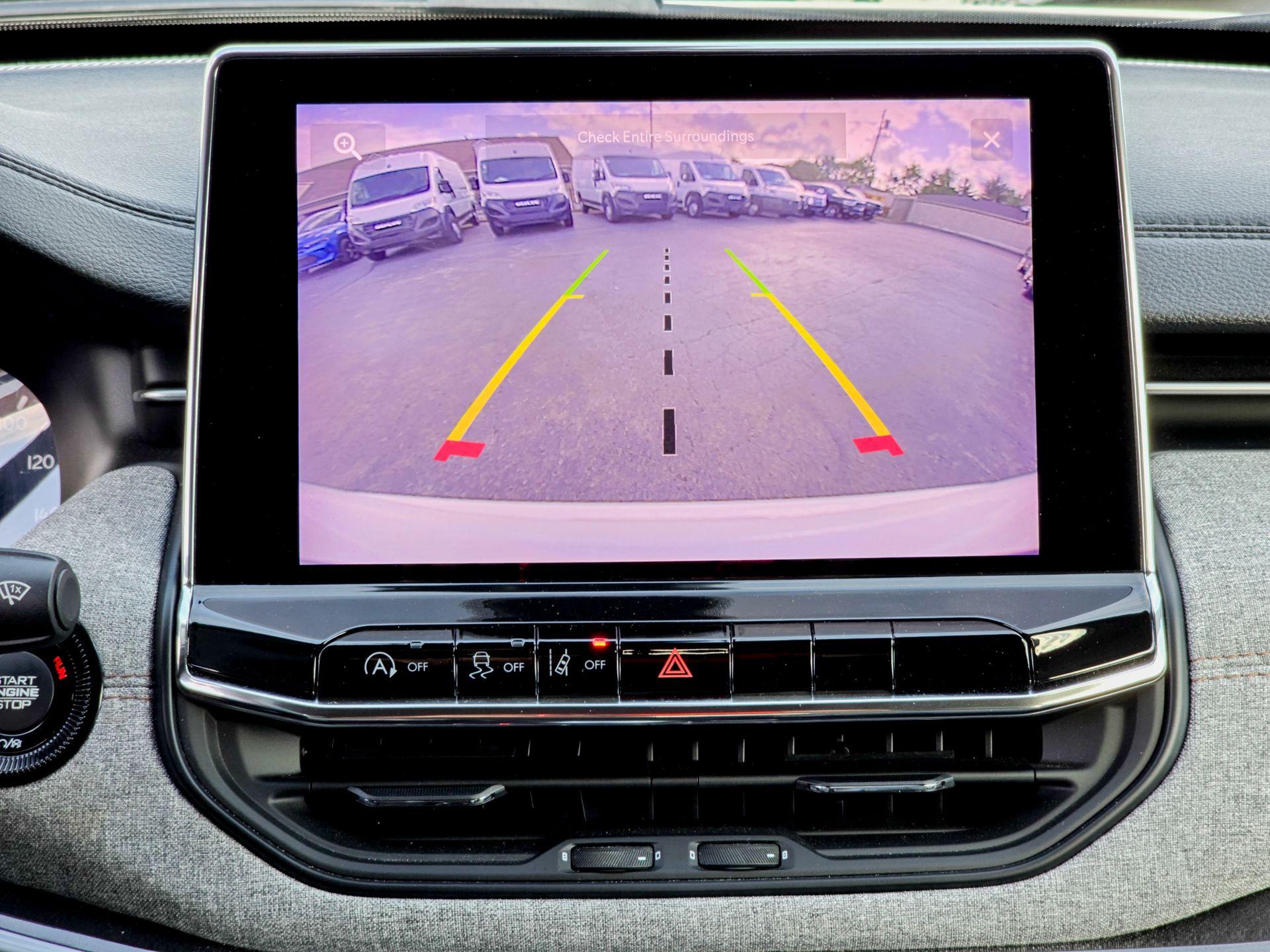 2022 Jeep Compass Latitude Lux photo 21