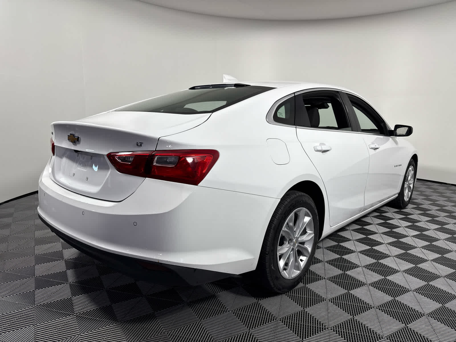 2024 Chevrolet Malibu 1LT photo 6