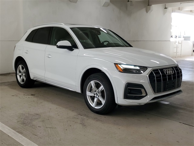 2021 Audi Q5 45 Premium photo 2