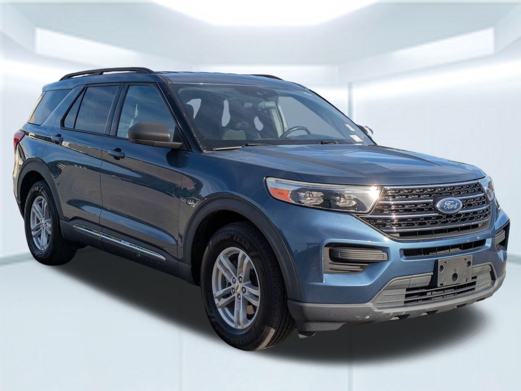 2020 Ford Explorer XLT photo 3