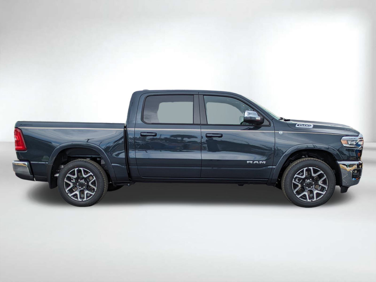 2026 Ram 1500 Laramie photo 3