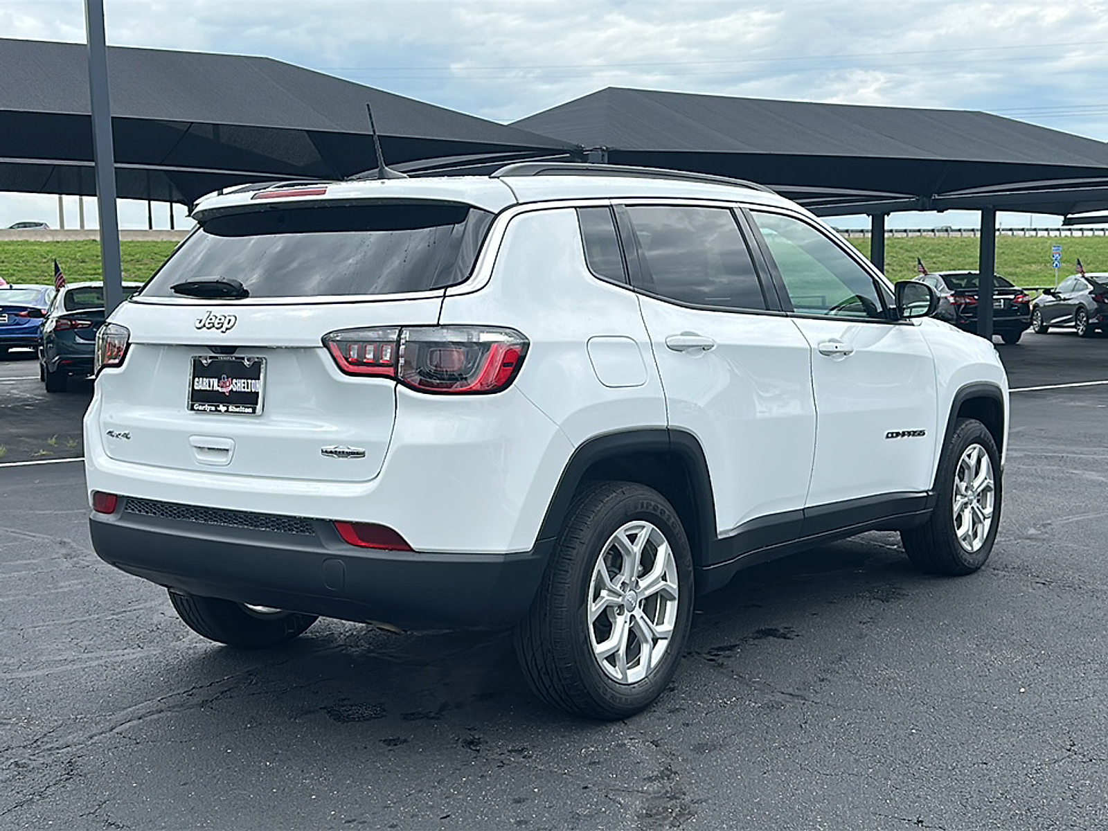 Used 2024 Bright White Clearcoat Jeep Latitude 4x4 image 8