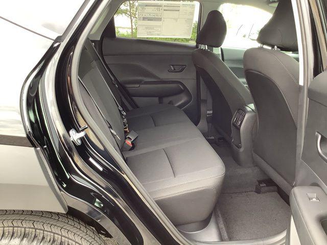 2026 Hyundai Kona SEL photo 4