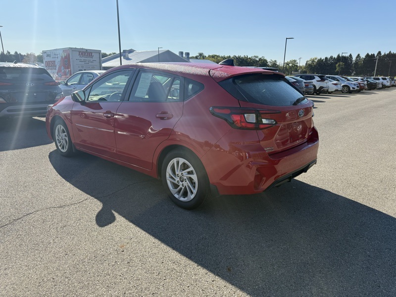 2025 Subaru Impreza Base photo 8