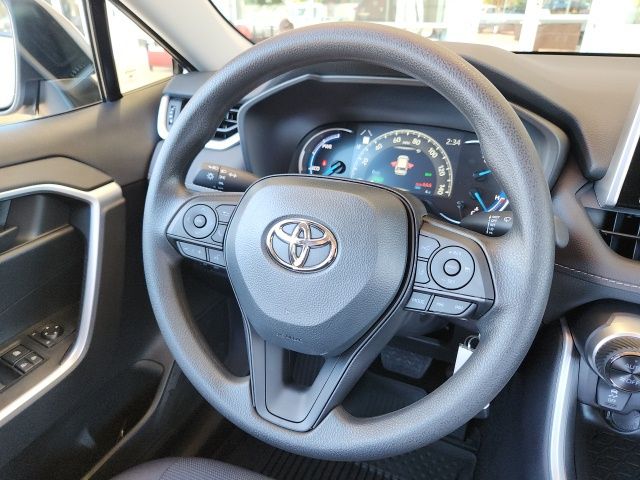 2025 Toyota RAV4 Hybrid LE photo 15