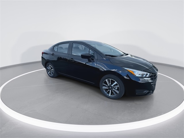 2025 Nissan Versa 1.6 SV photo 2