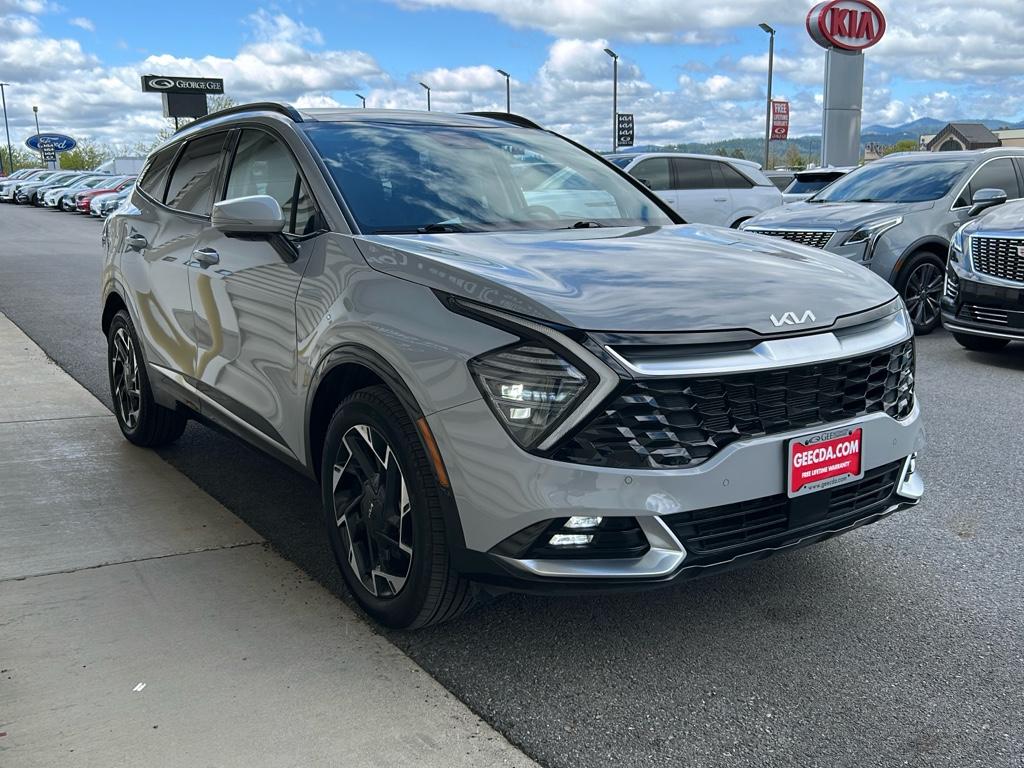 2024 Kia Sportage photo 2