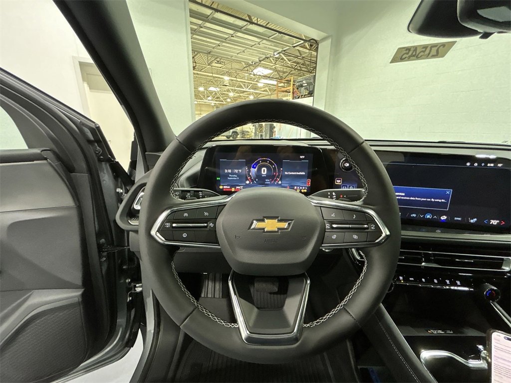2026 Chevrolet Traverse photo 11