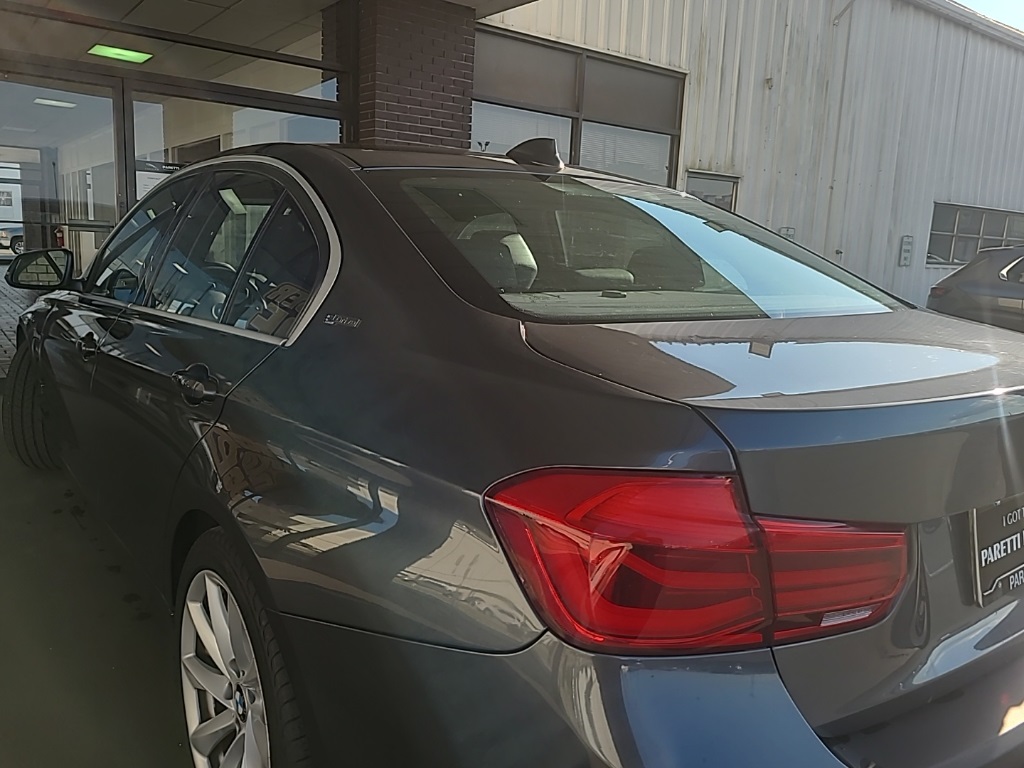 2017 Bmw 330e 3-Series photo 3