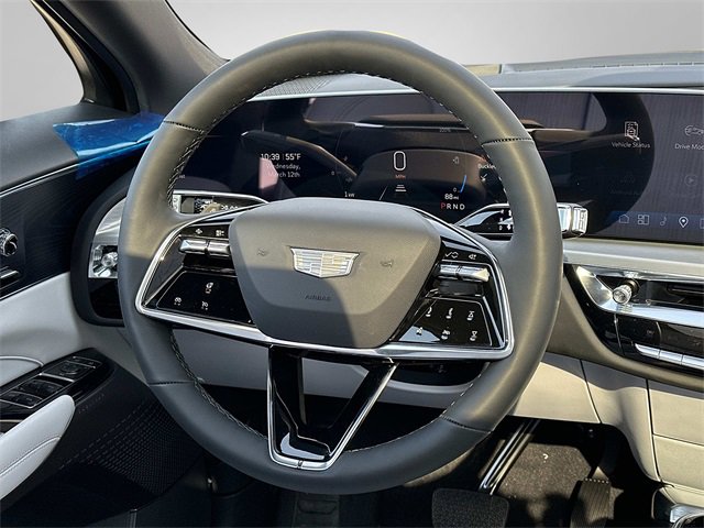 2025 Cadillac Lyriq Luxury photo 4