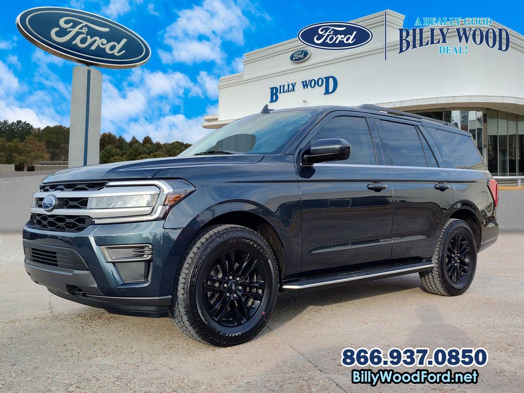 2023 Ford Expedition XLT's photo
