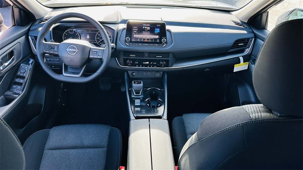 2026 Nissan Rogue SV photo 9