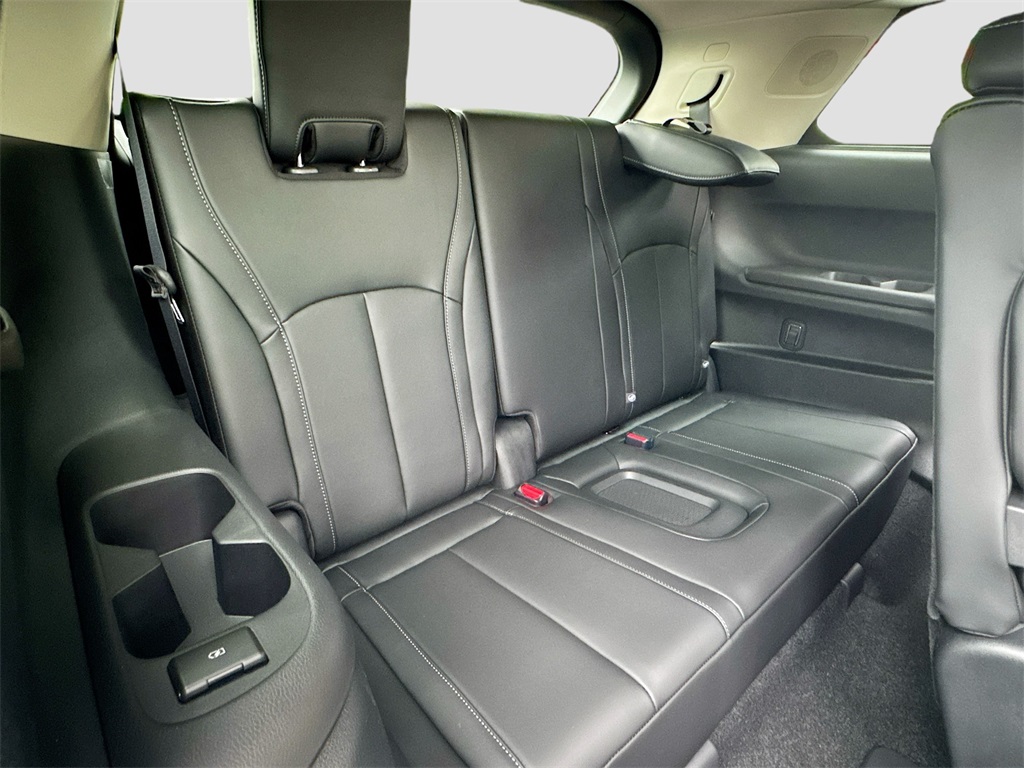 2026 Infiniti QX60 Luxe photo 30