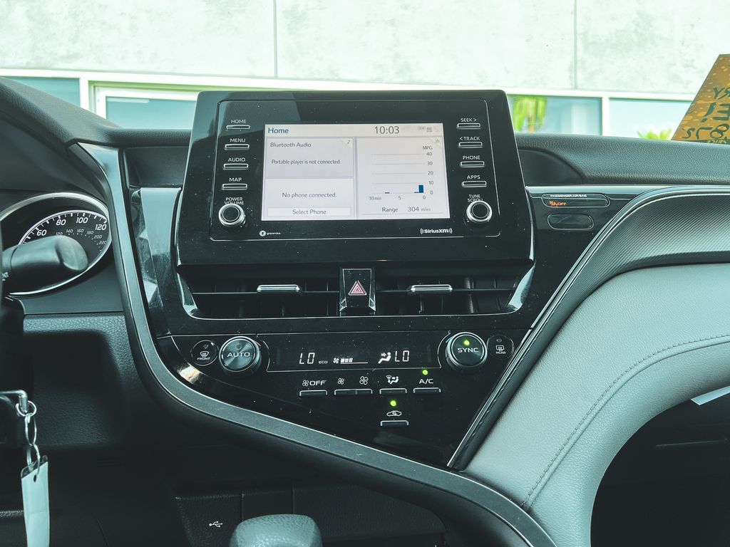 2023 Toyota Camry LE photo 16